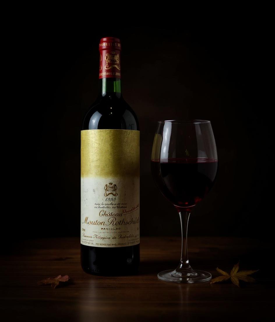 Chateau Mouton Rothschild 1993 wine label detail